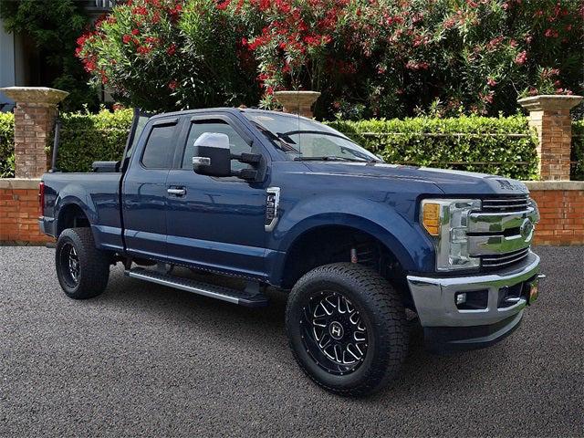 2017 Ford F-350 LARIAT