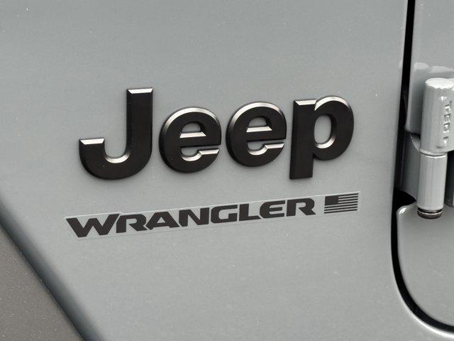 2025 Jeep Wrangler 4-Door Summit 4x4