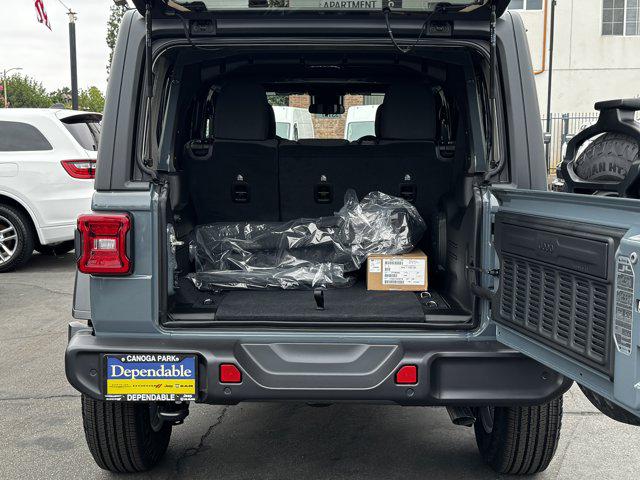 2025 Jeep Wrangler 4-Door Summit 4x4