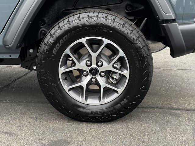 2025 Jeep Wrangler 4-Door Summit 4x4