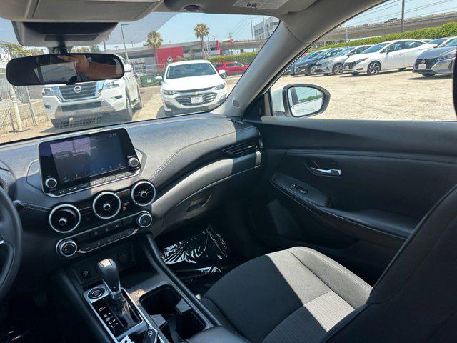 2024 Nissan Sentra SV Xtronic CVT