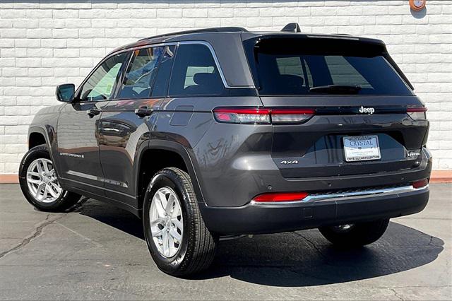 2025 Jeep Grand Cherokee GRAND CHEROKEE LAREDO X 4X4