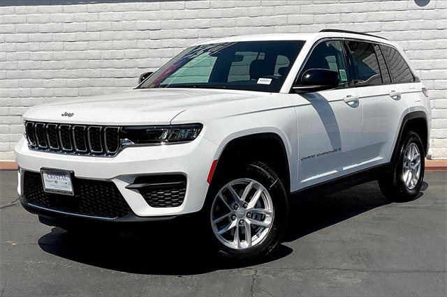 2025 Jeep Grand Cherokee GRAND CHEROKEE LAREDO X 4X4