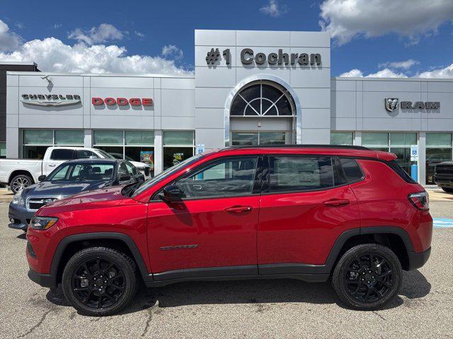 2025 Jeep Compass COMPASS LATITUDE 4X4