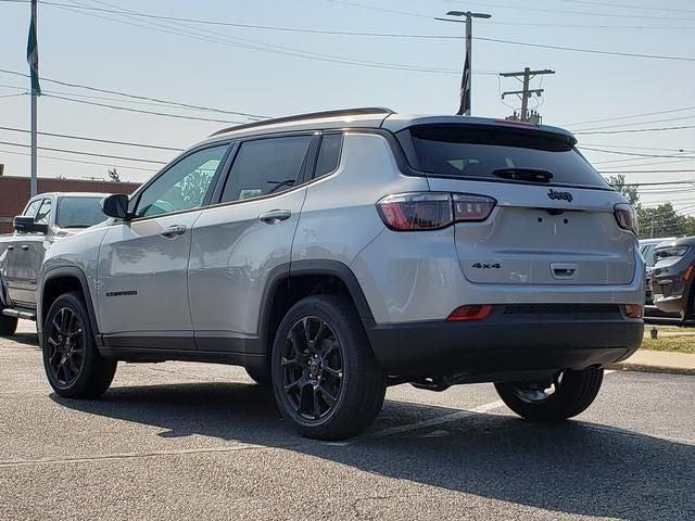 2025 Jeep Compass COMPASS LATITUDE 4X4