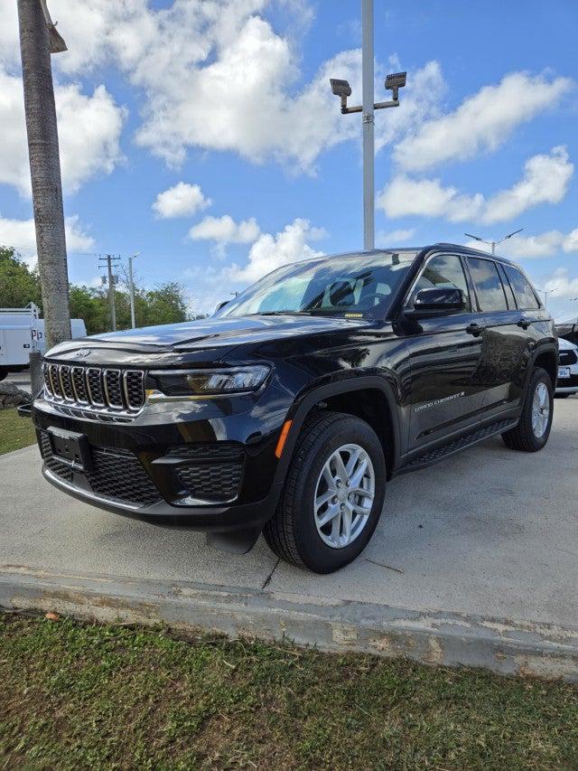 2025 Jeep Grand Cherokee GRAND CHEROKEE LAREDO X 4X4