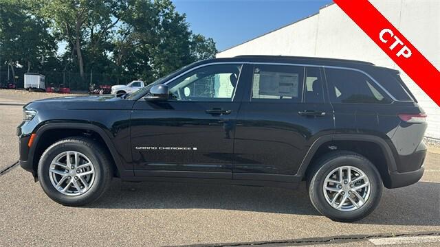 2025 Jeep Grand Cherokee GRAND CHEROKEE LAREDO X 4X4 2025 Jeep Grand Cherokee GRAND CHEROKEE LAREDO X 4X4