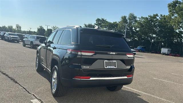 2025 Jeep Grand Cherokee GRAND CHEROKEE LAREDO X 4X4