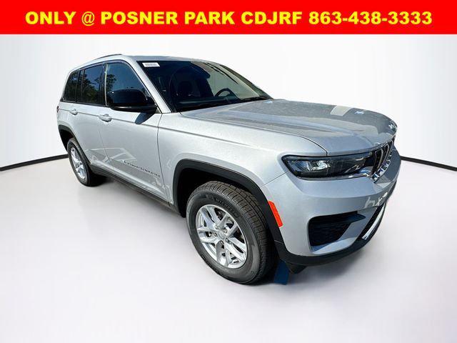 2025 Jeep Grand Cherokee GRAND CHEROKEE LAREDO X 4X4