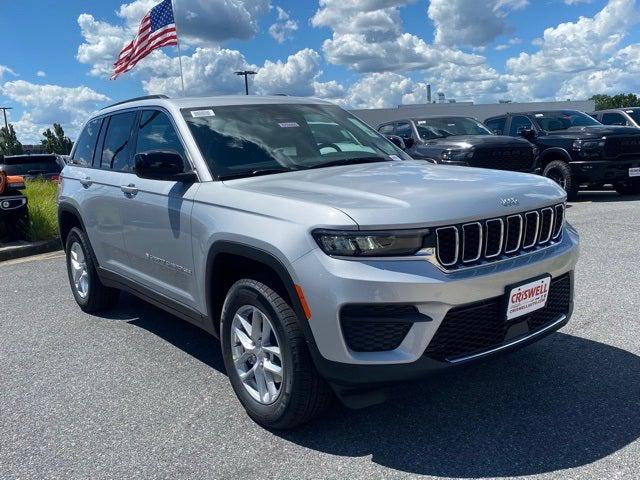2025 Jeep Grand Cherokee GRAND CHEROKEE LAREDO X 4X4