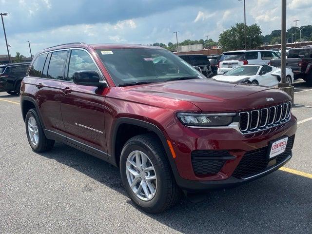 2025 Jeep Grand Cherokee GRAND CHEROKEE LAREDO X 4X4