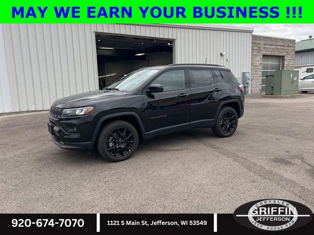 2025 Jeep Compass COMPASS LATITUDE 4X4
