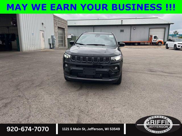 2025 Jeep Compass COMPASS LATITUDE 4X4
