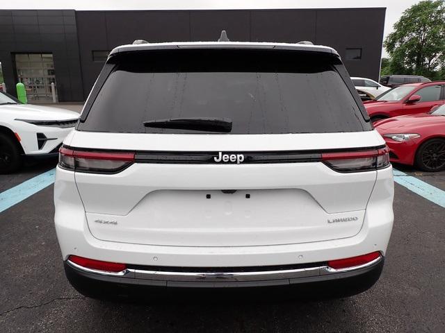 2025 Jeep Grand Cherokee GRAND CHEROKEE LAREDO X 4X4