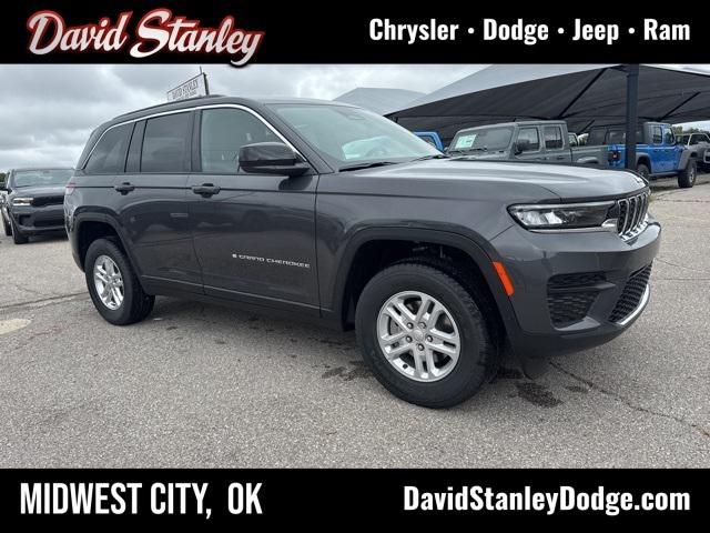 2025 Jeep Grand Cherokee GRAND CHEROKEE LAREDO 4X4