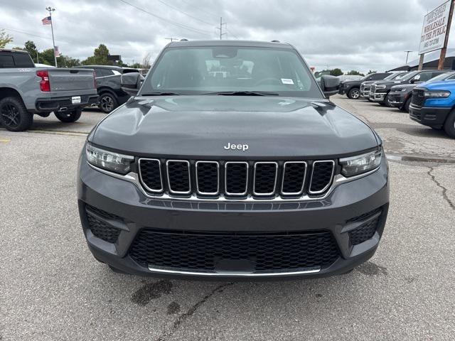 2025 Jeep Grand Cherokee GRAND CHEROKEE LAREDO 4X4