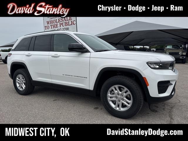 2025 Jeep Grand Cherokee GRAND CHEROKEE LAREDO 4X4