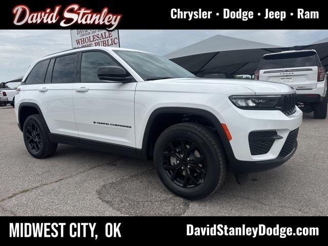 2025 Jeep Grand Cherokee GRAND CHEROKEE ALTITUDE 4X4