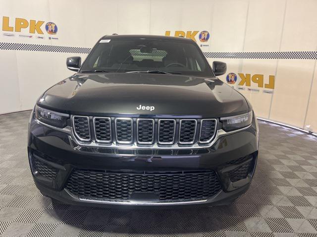 2025 Jeep Grand Cherokee GRAND CHEROKEE LAREDO X 4X4 2025 Jeep Grand Cherokee GRAND CHEROKEE LAREDO X 4X4