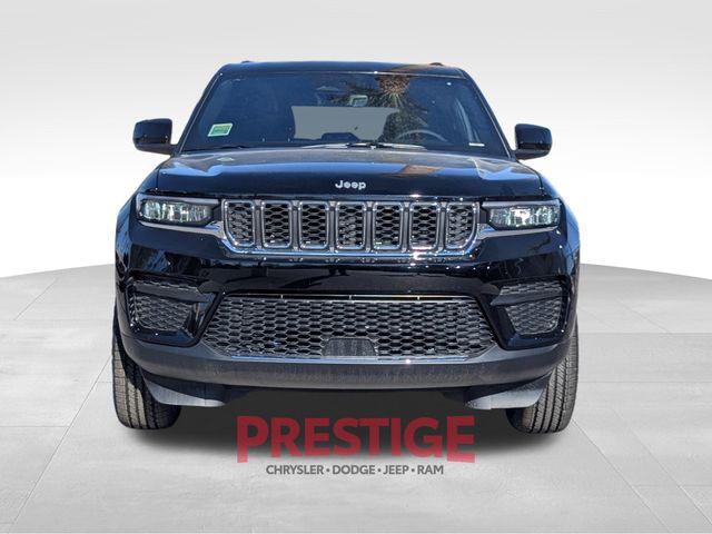 2025 Jeep Grand Cherokee GRAND CHEROKEE LAREDO 4X4
