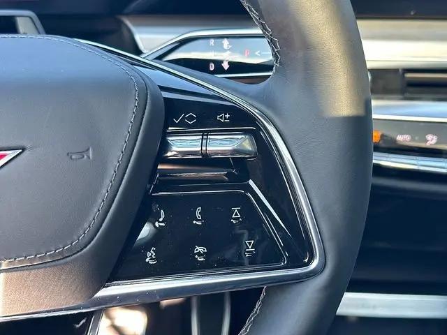 2026 Cadillac iQ V-Series w/1SV