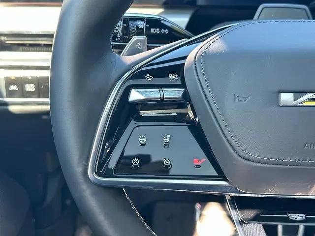 2026 Cadillac iQ V-Series w/1SV