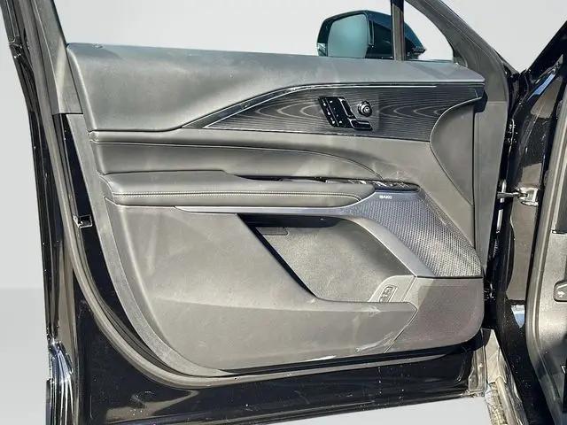 2026 Cadillac iQ V-Series w/1SV