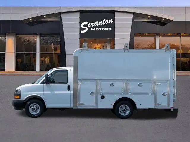 2024 GMC Savana Cutaway Work Van