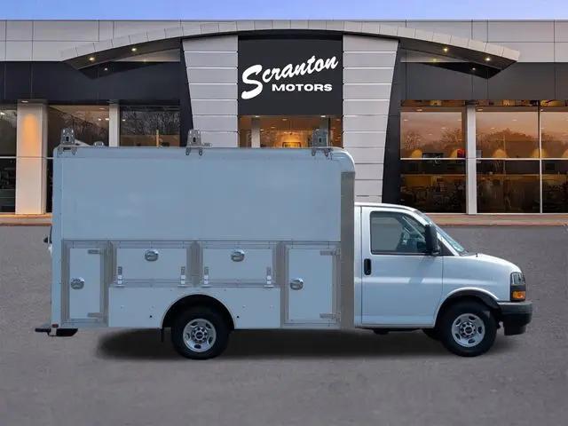 2024 GMC Savana Cutaway Work Van