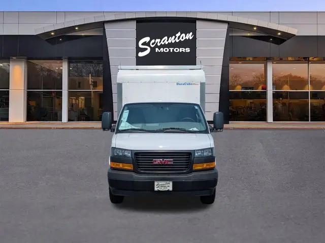 2024 GMC Savana Cutaway Work Van