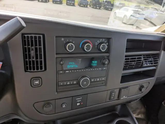 2024 GMC Savana Cutaway Work Van