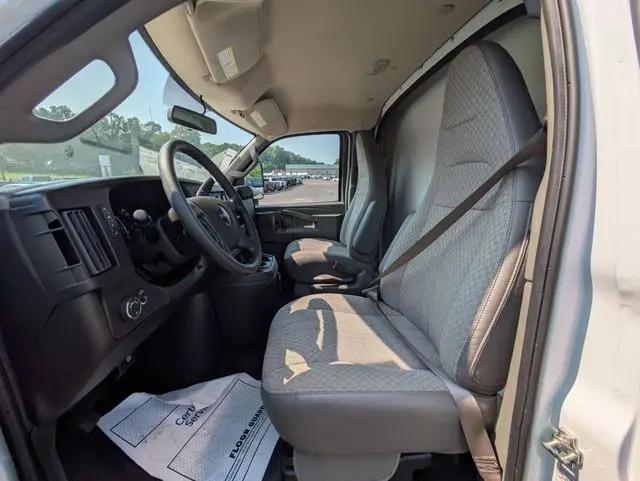 2024 GMC Savana Cutaway Work Van