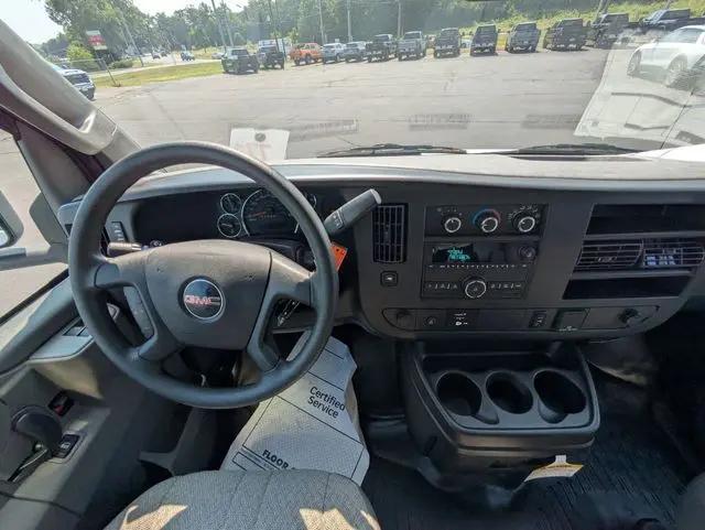2024 GMC Savana Cutaway Work Van