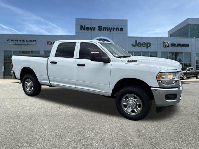 2024 RAM 2500 Tradesman Crew Cab 4x4 64 Box