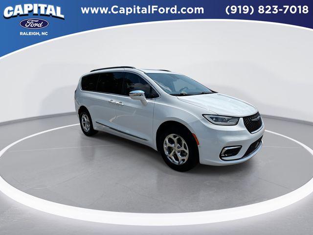 2022 Chrysler Pacifica Limited AWD