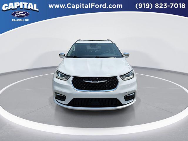 2022 Chrysler Pacifica Limited AWD