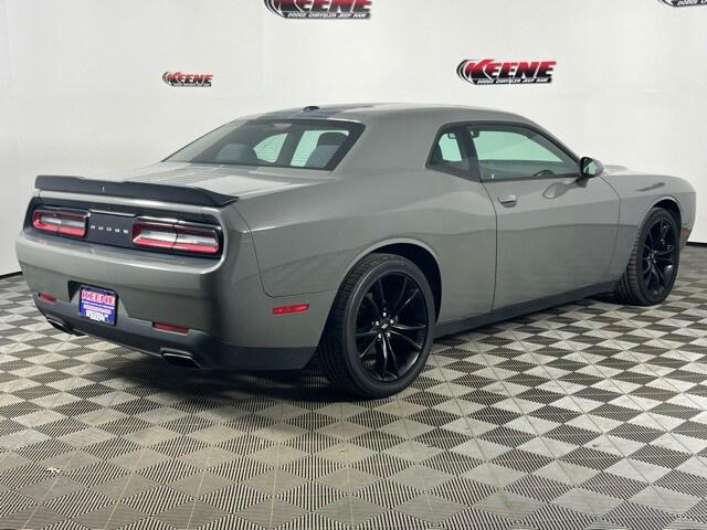 2017 Dodge Challenger SXT