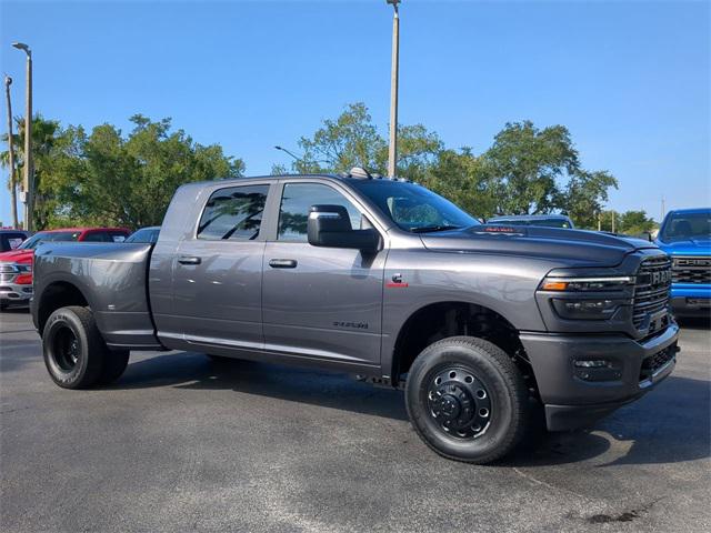 2025 RAM Ram 3500 RAM 3500 LARAMIE MEGA CAB 4X4 64 BOX