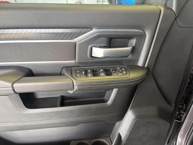 2025 RAM 2500 Big Horn Crew Cab 4x4 64 Box