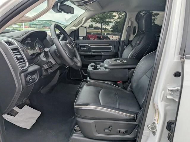 2024 RAM 2500 Laramie Crew Cab 4x4 64 Box