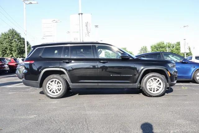 2023 Jeep Grand Cherokee L Laredo 4x4