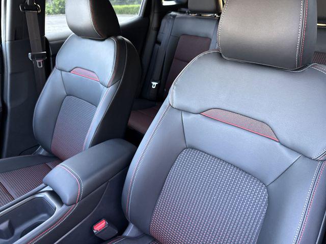 2025 Nissan Kicks SR Intelligent AWD