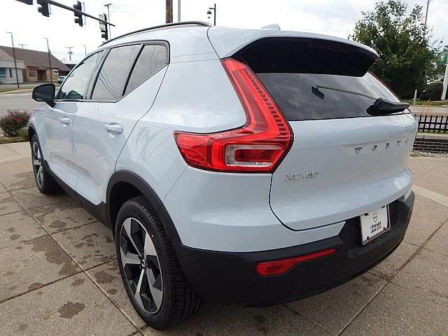 2026 Volvo XC40 B5 Plus