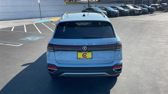 2025 Volkswagen Taos 1.5T SE