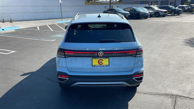 2025 Volkswagen Taos 1.5T SE