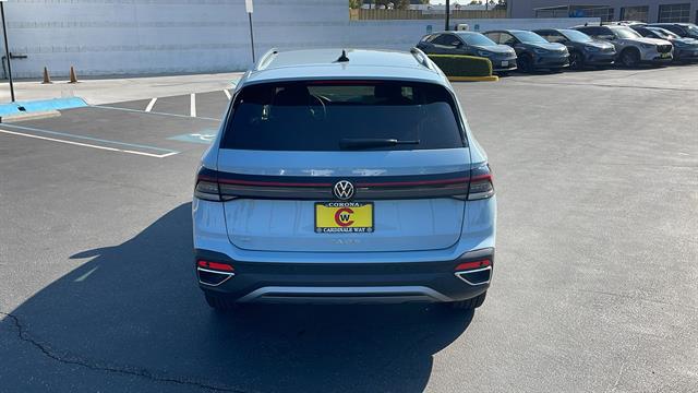 2025 Volkswagen Taos 1.5T SE