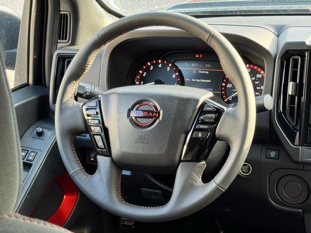 2025 Nissan Frontier Crew Cab PRO-X 4x2