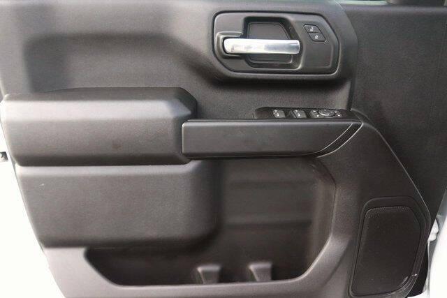 2025 GMC Sierra 2500HD 4WD Crew Cab Long Bed Pro