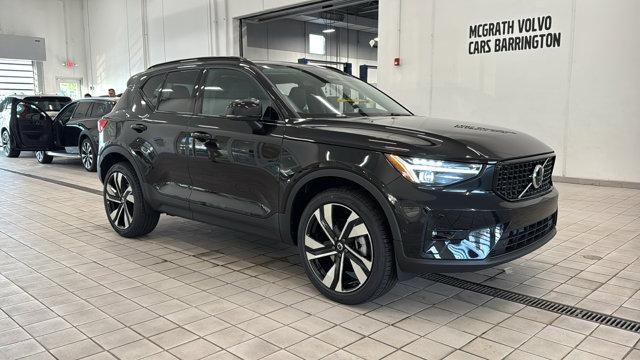 2026 Volvo XC40 B5 Ultra
