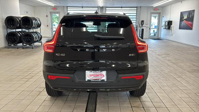 2026 Volvo XC40 B5 Ultra